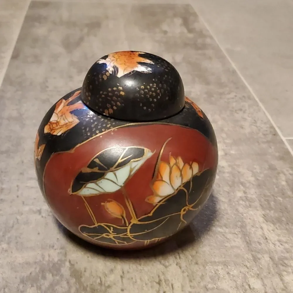 Vintage Chinese Ceramic Ginger Jar